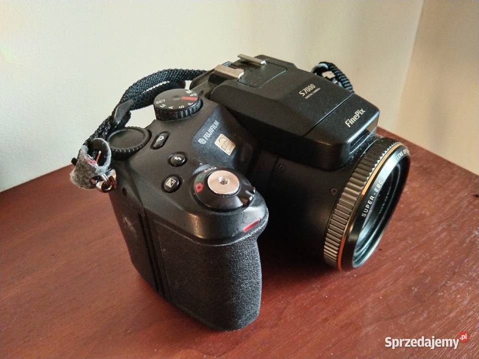 Aparat fotograficzny cyfrowy FUJIFILM S7000