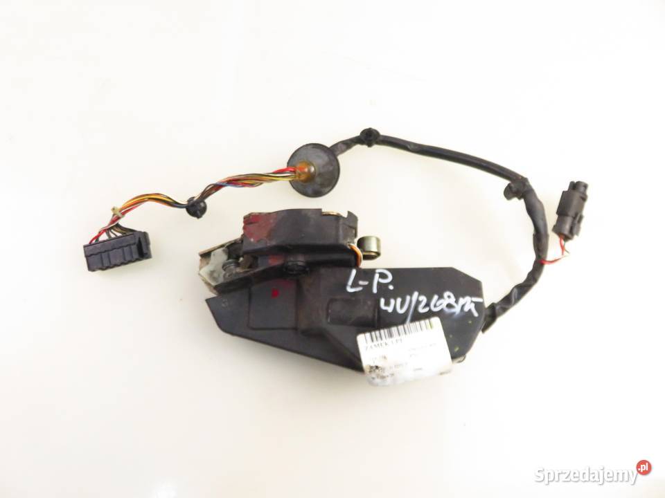 ZAMEK LEWY PRZEDNI VOLVO V70 I