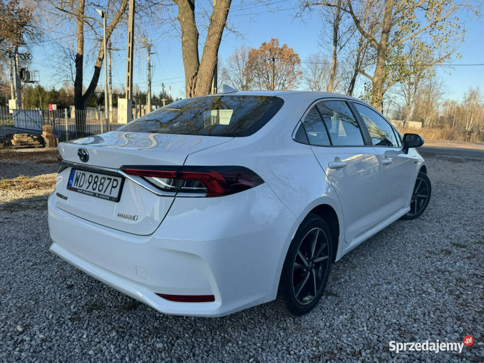 Toyota Corolla 18 HSD FVat 23 Ast Parkowani wspomaganie kierownicy Otwock Mały sprzedam