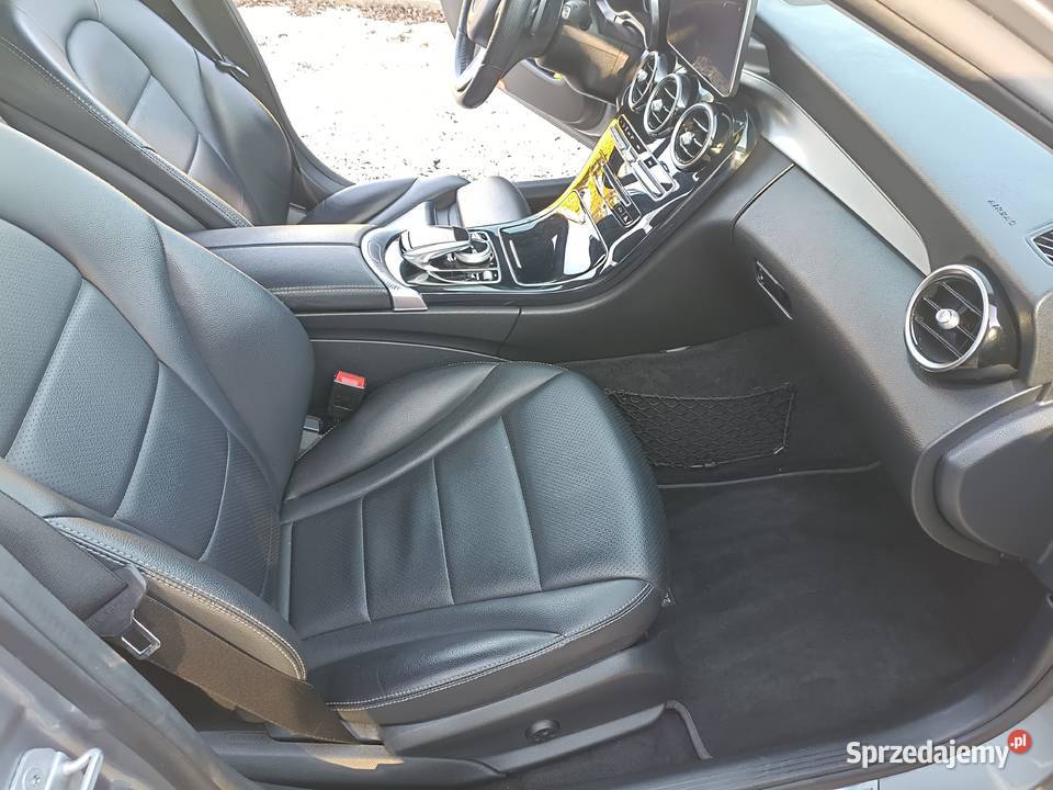 MercedesBenz Klasa C W20520 Sprzedam C300 4MATIC Klasa C małopolskie Kraków