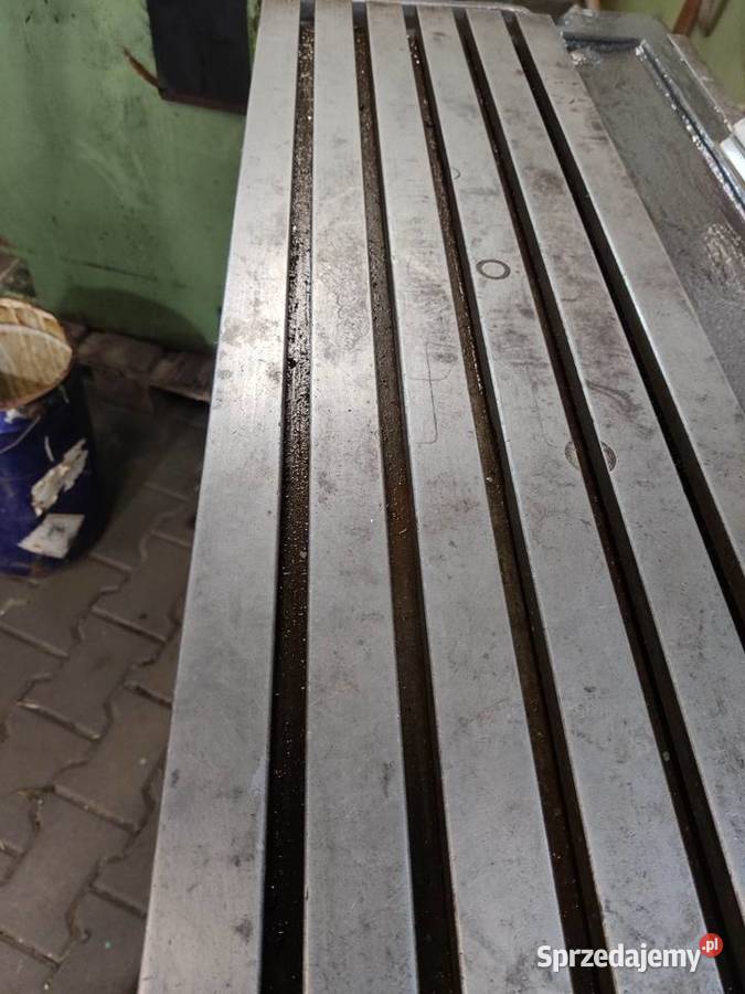 Frezarka narzędziowa uniwersalna odczyt Tos Fn Maków Podhalański