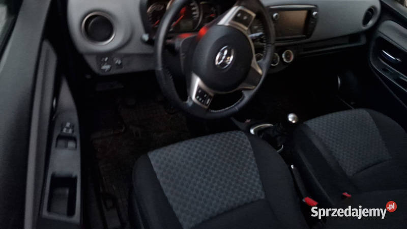toyota yaris 92015 10 benzyna 51kw 56000 Rok produkcji 2015 Bochnia