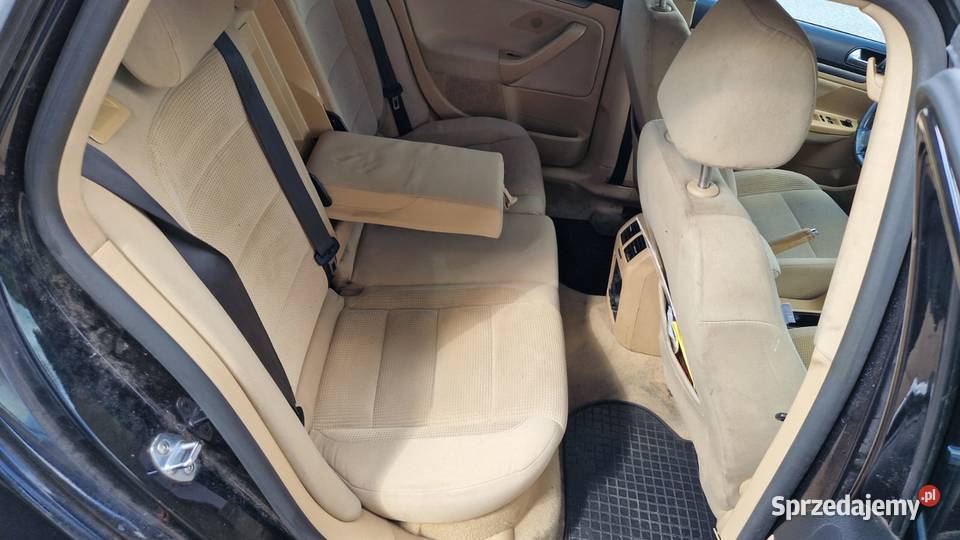 VW Golf Kombi 19 TDI Bogate wyposażenie Rok produkcji 2008 Łuków