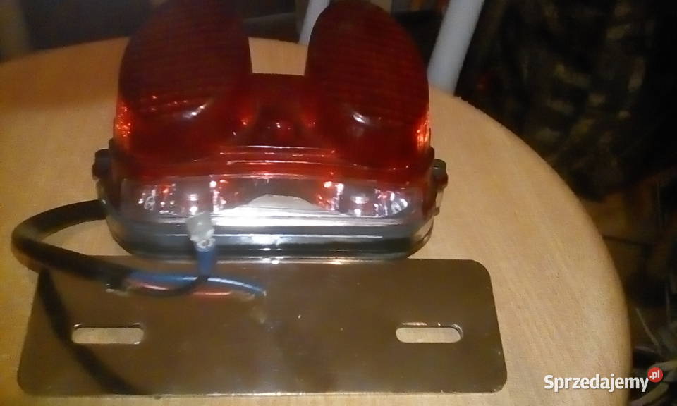Lampa tylna motocyklowa czerwona Zebrzydowa