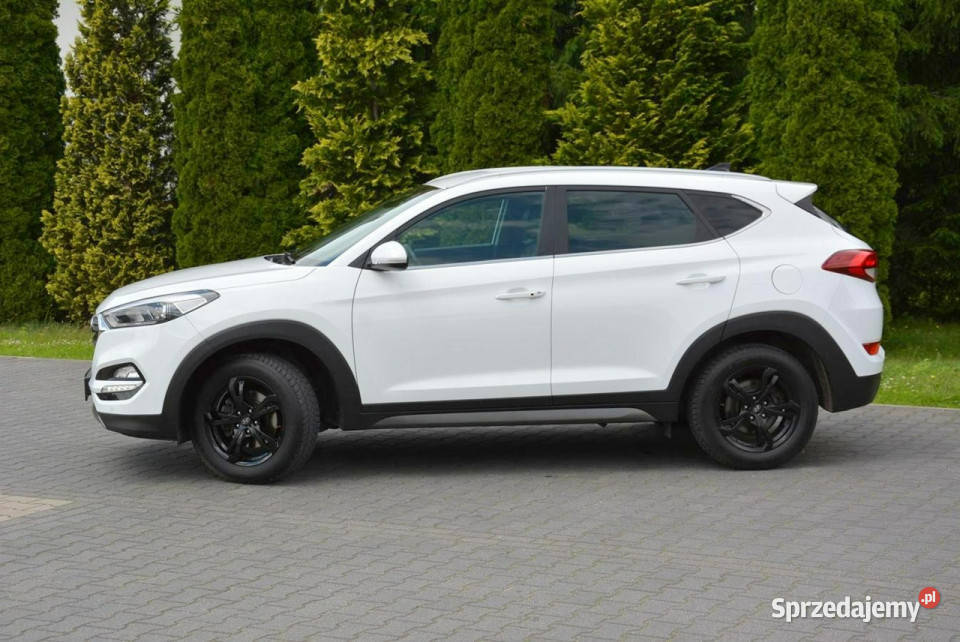 Hyundai Tucson Premium Skóry Ledy Navi Kamera manualna Ostrów Mazowiecka sprzedam