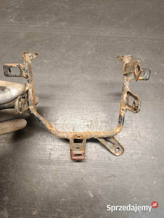 Stelaż uchwyt mocowanie lampy przód czachy Gołaczewy