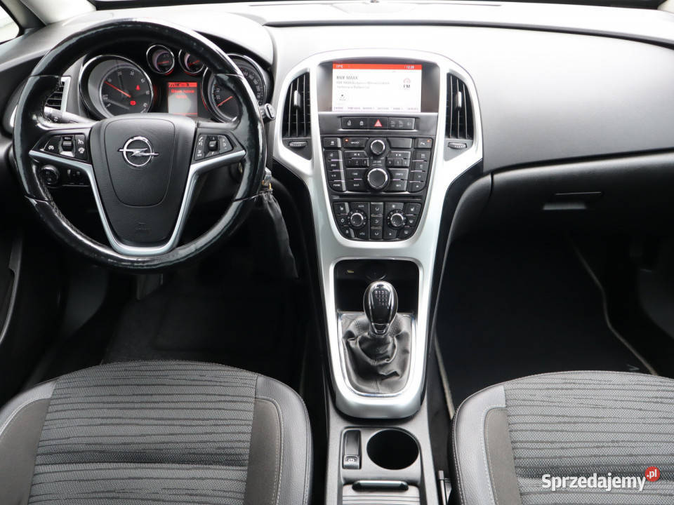 Opel Astra 16 CDTI tempomat