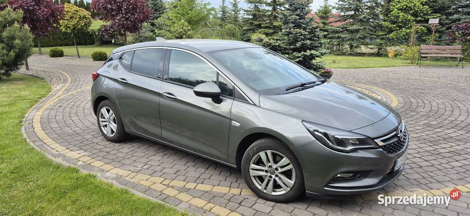 Opel Astra 2016r 16 diesel bogate wyposażenie do Ludwin-Kolonia