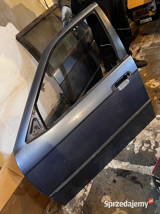 Przednie lewe drzwi BMW E36 Sedan Touring Piasek