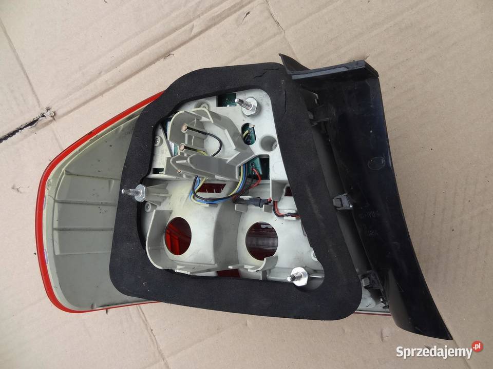 LAMPA PRAWA TYLNA TYŁ BMW E90 LIFT 7154154 wielkopolskie