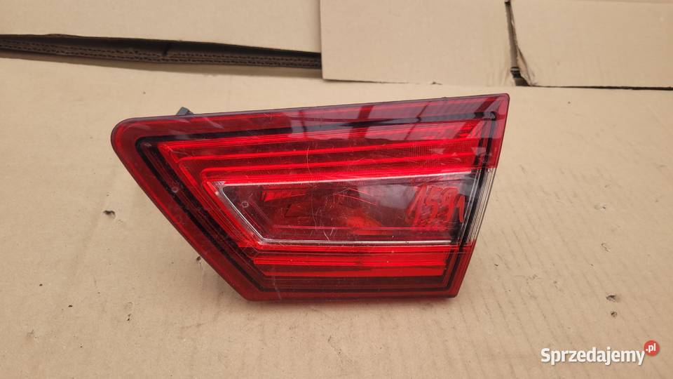 RENAULT CLIO 4 IV LAMPA PRAWY TYŁ W KLAPĘ UK Lampy tylne sprzedam