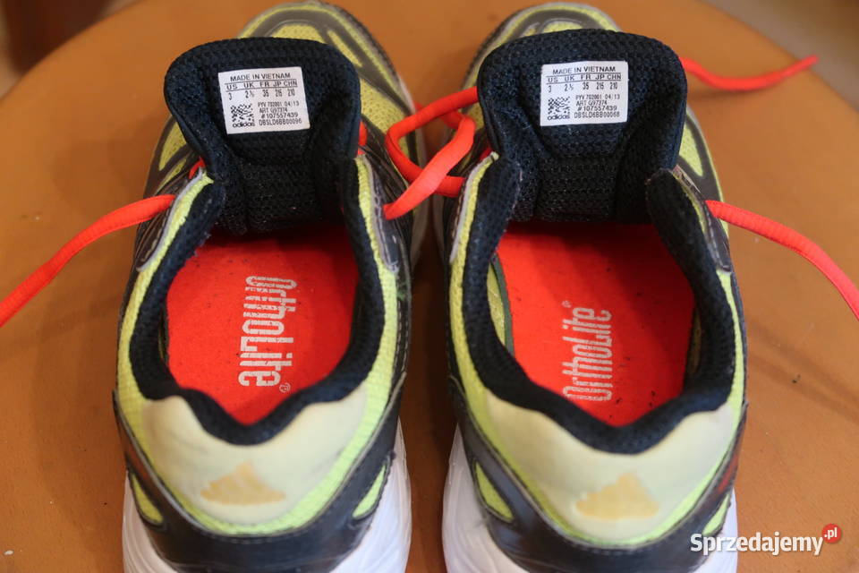 Buty chłopca firmy ADIDAS 35