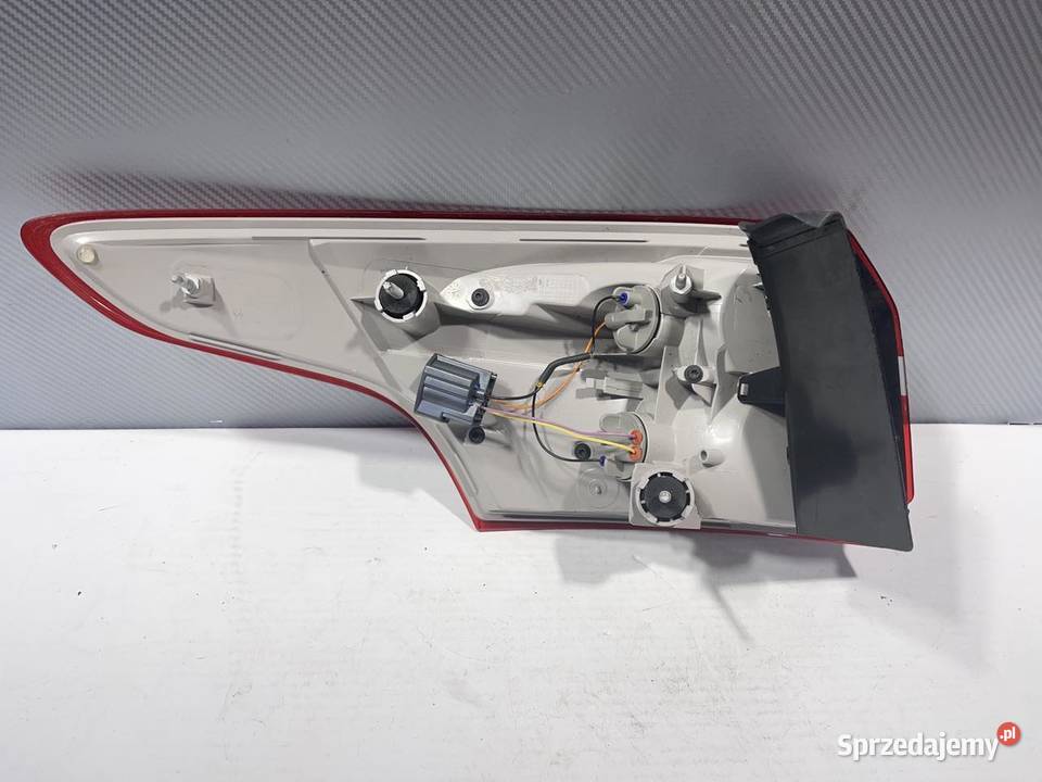 FORD FOKUS 3 LIFT PRAWA LAMPA TYŁ Ostroróg