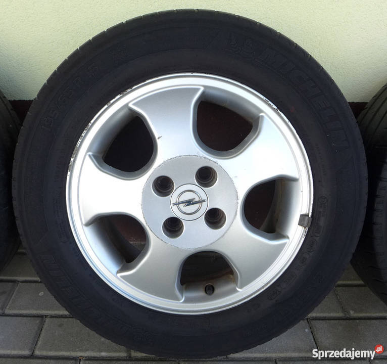 KOŁA FELGI ALUMINIOWE 15 OPEL 4x100 ASTRA VECTRA Rozmiar 15" Chełm sprzedam