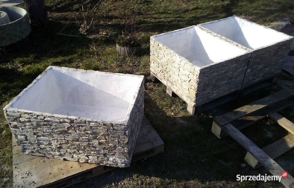 Duża donica z kamienia naturalnego rękodzieło Architektura ogrodowa Długołęka-Świerkla sprzedam
