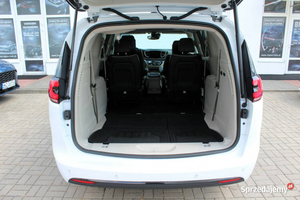 Chrysler Pacifica 4X4 7 osób Panorama Kamera360 światła LED Sokołów