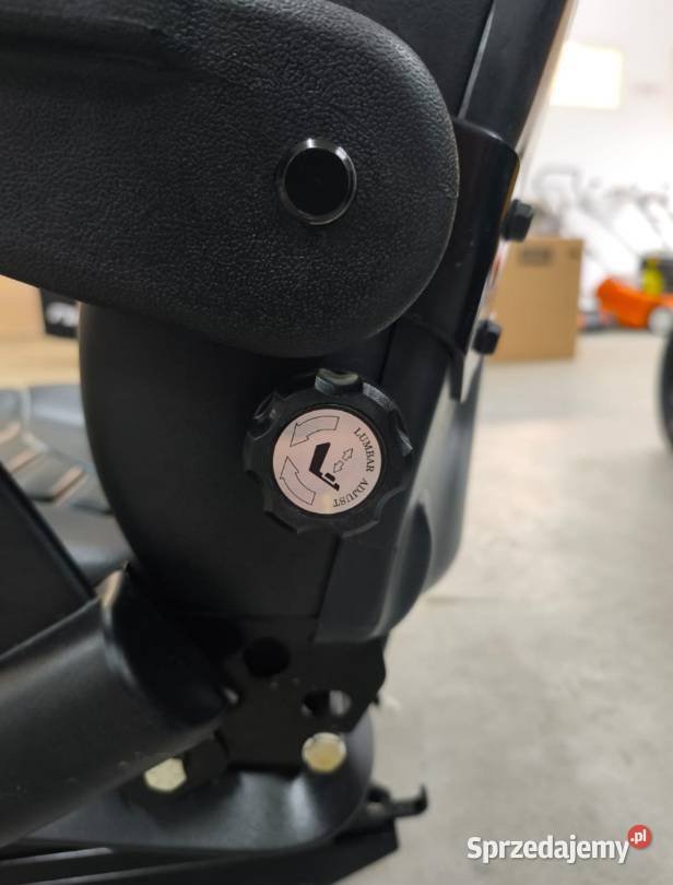 Fotel siedzenie z amortyzacją do traktora