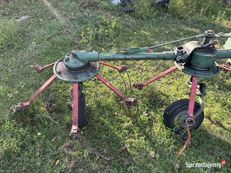 Sprzedam przedsąsarke 4 gwiazdowo Zgrabiarki i przetrząsacze Sadowne