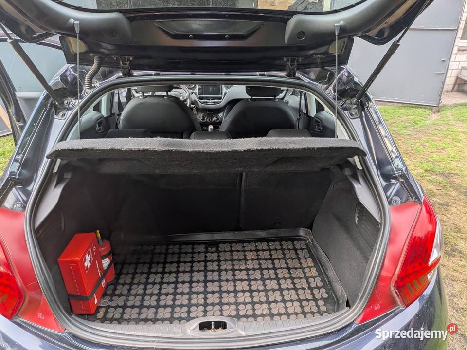 Peugeot 208 12 Benzyna gniazdo USB sprzedam