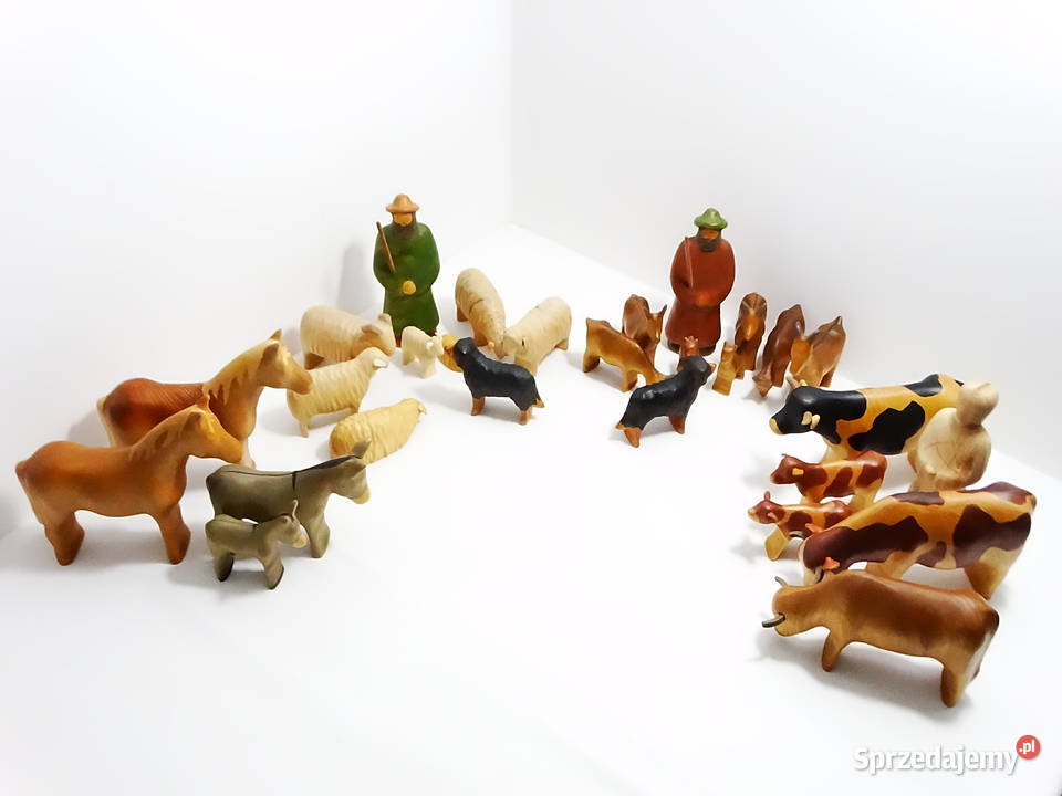 Zestaw 28 ręcznie wykonanych figurek marki Biłgoraj