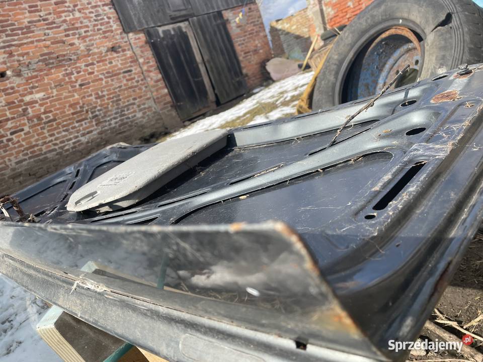 Tylnią klapa BMW e30 spoiler Gryfice sprzedam