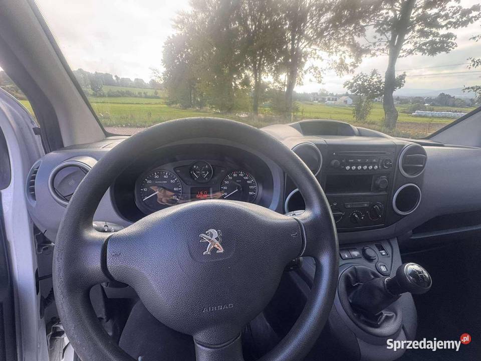 Peugeot partner 16 hdi 2017 świętokrzyskie Łomno