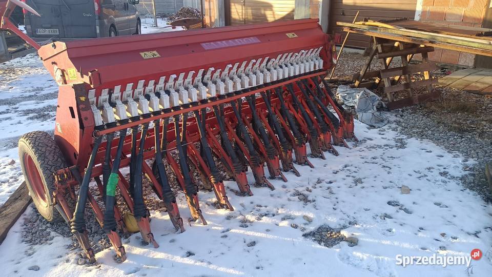Siewnik Famarol 3 metrowy nieuszkodzony Żarnów