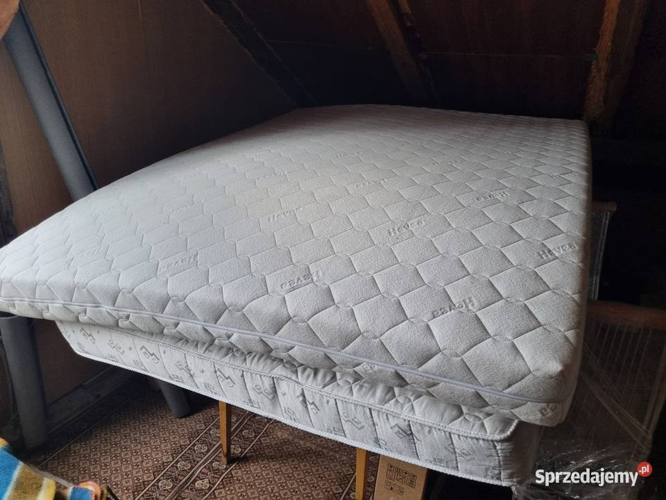 Materac w stanie praktycznie nowy 160x200x15 200cm Rumia sprzedam