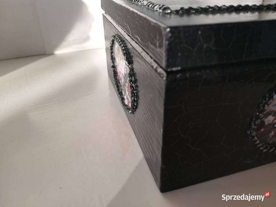 Szkatuka na biżuterięmotyw kwiatowy małopolskie Kraków