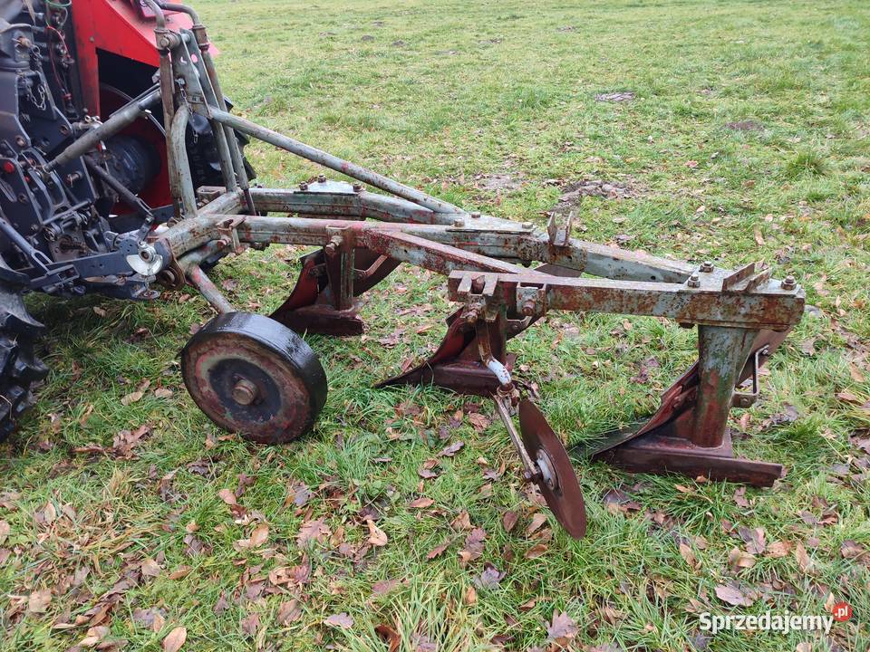 Pług zagonowy 3 skibowy C360M255 Łopiennik Dolny