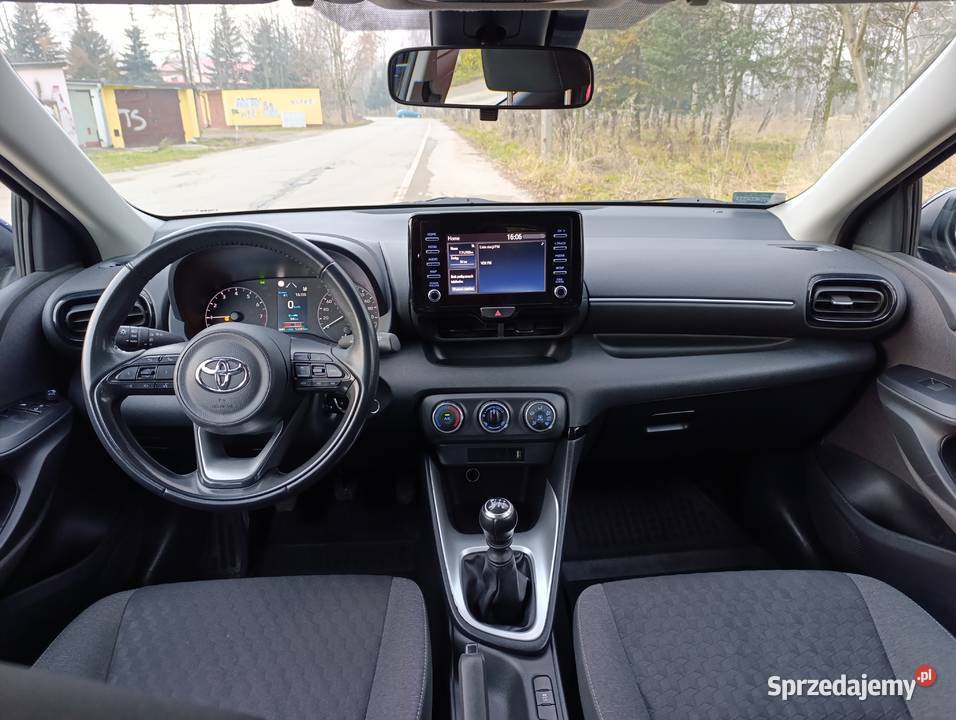 Toyota Yaris 15 Salon 2022 1 Wł Przebieg 53 sprzedam