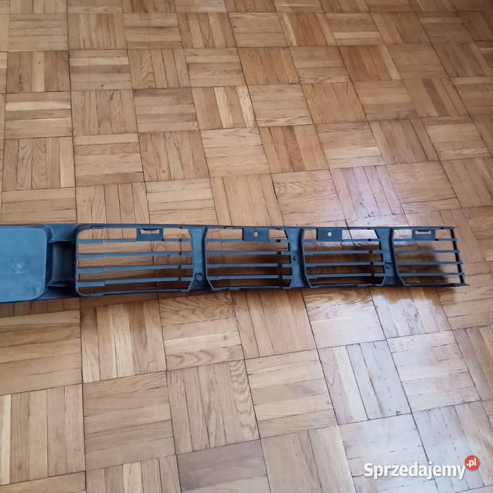 VW Passat B5 Kratka zderzaka lewa przód zderzaki Dębica sprzedam