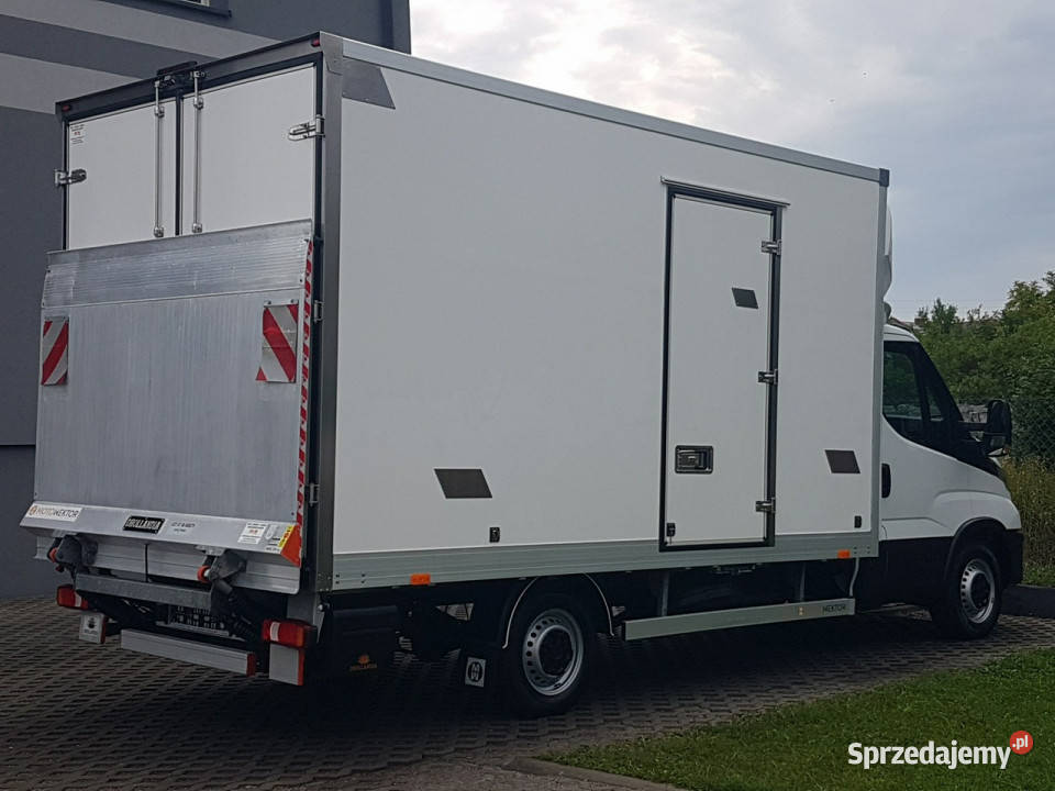 Iveco Daily 35S16 WINDA KONTENER 8EP KLIMA serwisowany w ASO Poręba