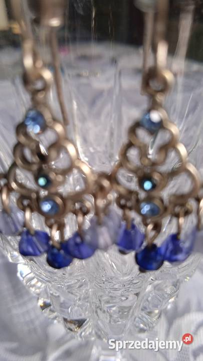 FINEZYJNE KOLCZYKI Z KORALIKAMI I CYRKONIAMI Piła