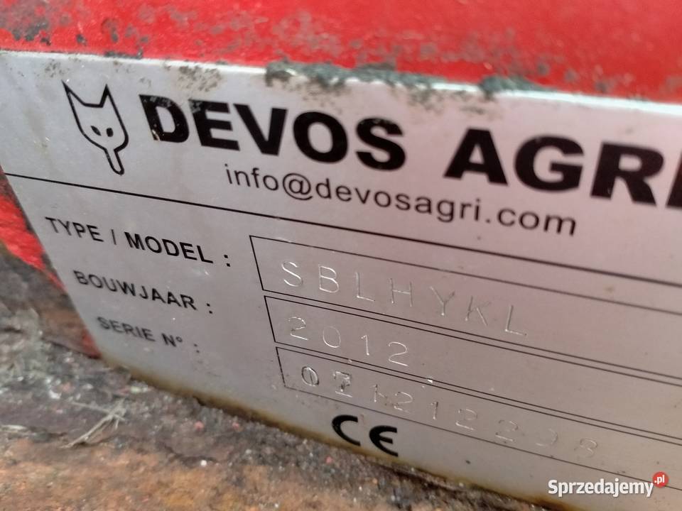 Ścielarka słomy devos agri sterowana pilotem do Łabędź