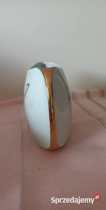 Wazon ze złotym liściem
Syg SL 2000 Na białej pomorskie Gdańsk