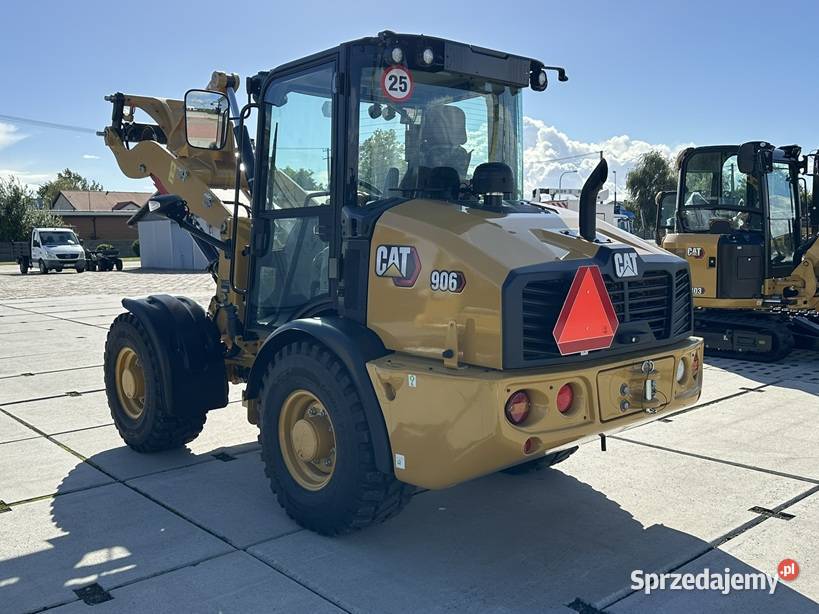FABRYCZNIE NOWA ŁADOWARKA CATERPILLAR 906 nie Tuliszków