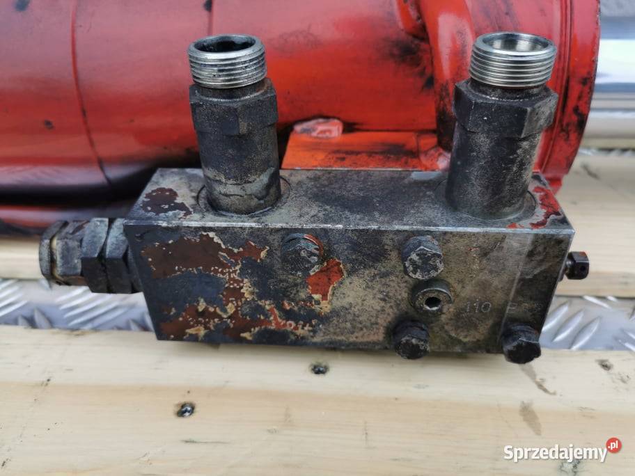 Manitou MLT Cylinder hydrauliczny wysypu Wilkowo