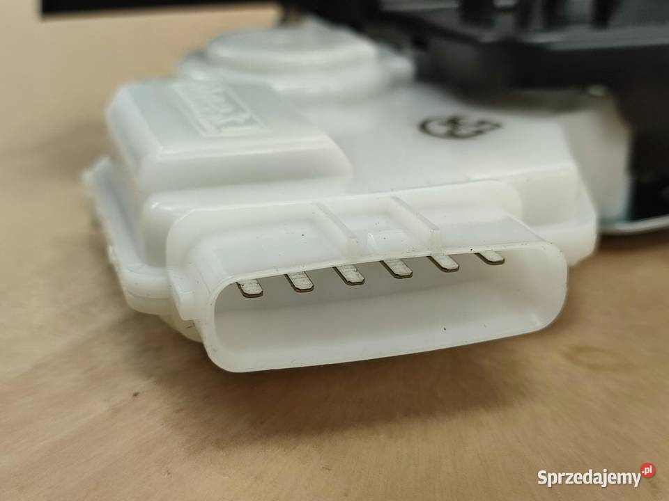 ZAMEK DRZWI PRAWY PRZÓD 6PIN KIA CARENS EX LX osobowe lubelskie sprzedam