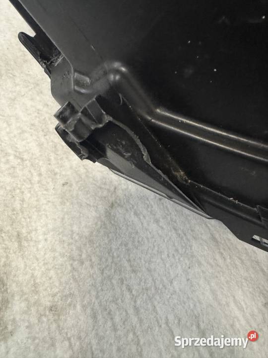Lampa lewy przód Peugeot 2008 I osobowe