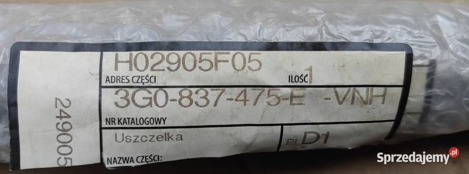 3G0837475E VNH listwa zgarniająca lewy przód B8 osobowe Rożnów