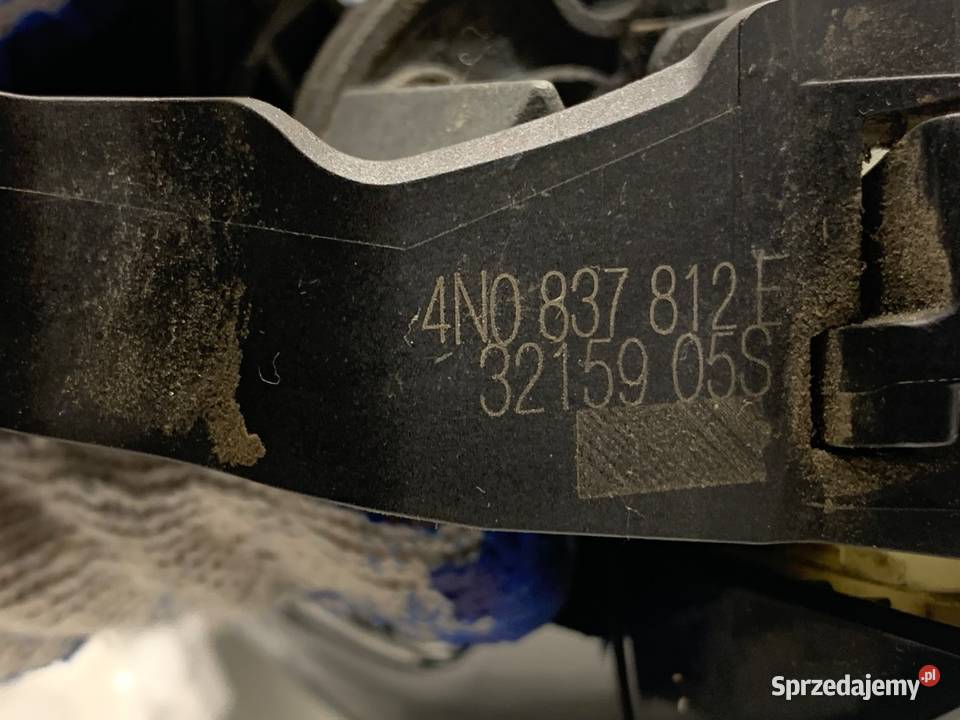 KLAMKA ZEWNĘTRZNA PRAWY PRZÓD AUDI A8 D5 Klamki