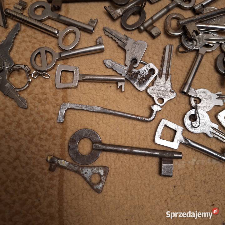 Stare klucze Luboń