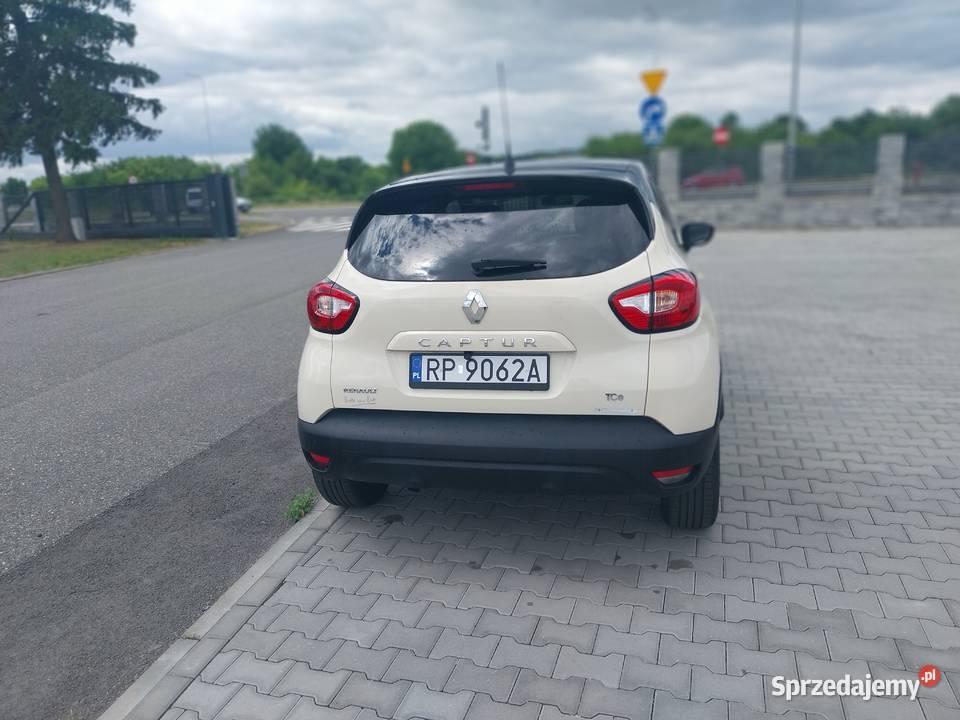 Renault Captur poj 12 benzyna 2016 podkarpackie Przemyśl
