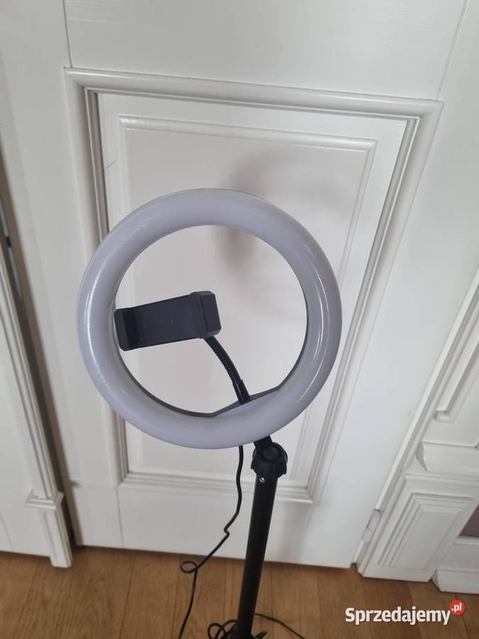 Lampa pierścieniowa LED