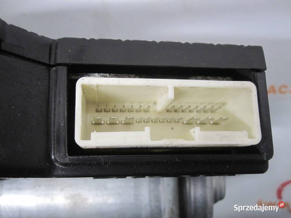 OUTLANDER 14r siłownik zamka klapy 42711010700 Kielce