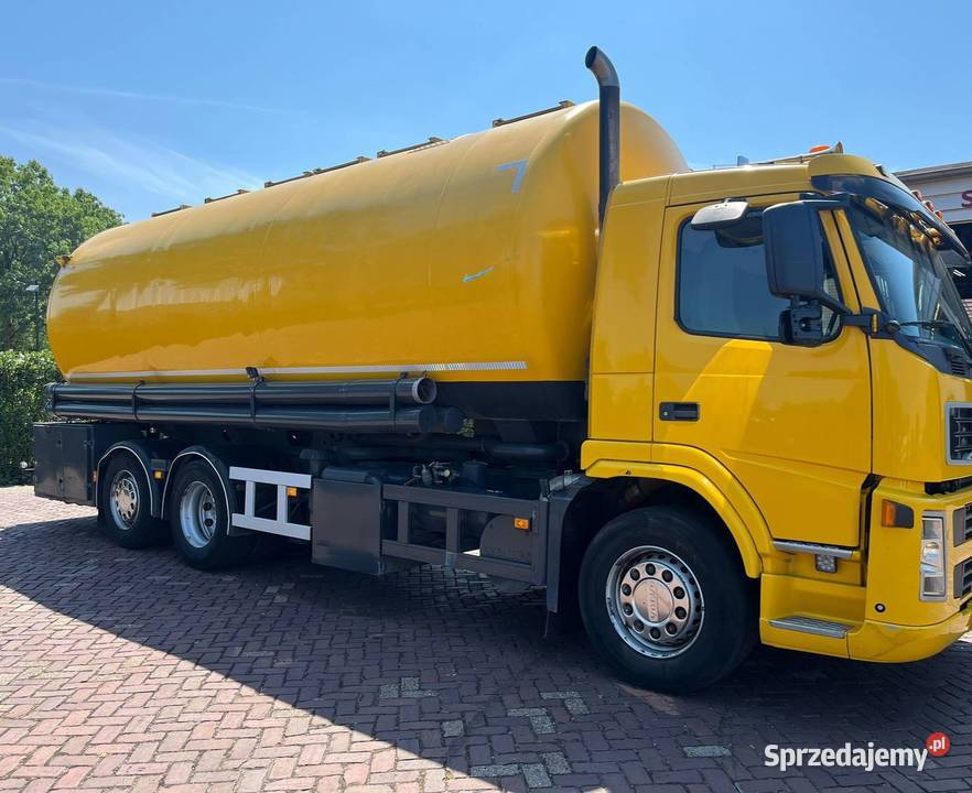 Ciezarowy silos komorowy Volvo do przewozu paszy Biała Podlaska