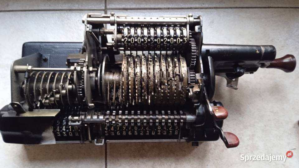 Stara maszyna do liczenia z lat 50 tych małopolskie