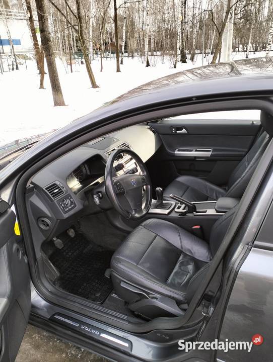 Sprzedam zadbane V50 16 diesel Ząbki