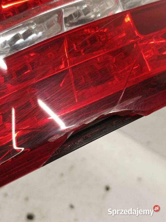LAMPA TYŁ LEWA LED 5D HB GTI USZKODZONA osobowe